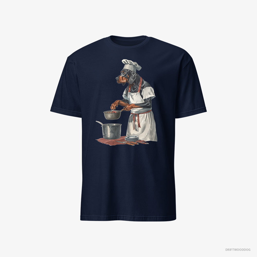 Dobermann T-Shirt – Men Navy T-Shirt Classic – Cooking Strawberry Jam in the Kitchen (on White Background)