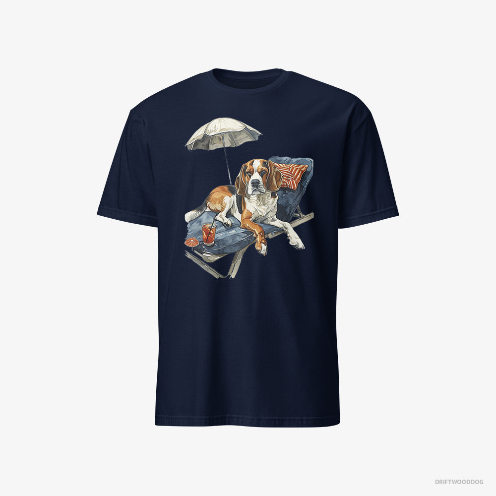 Beagle T-Shirt – Men Navy T-Shirt Classic – Resting on a Beach Chair (on White Background)