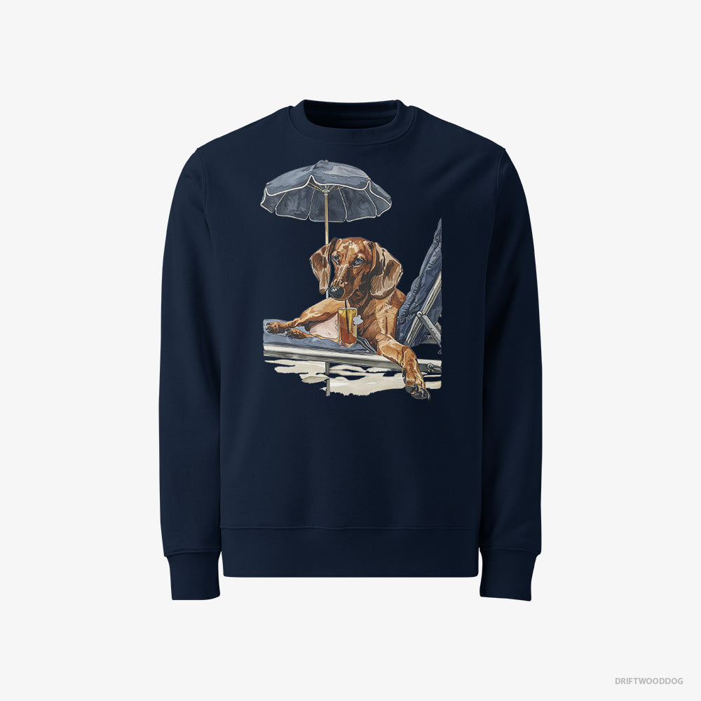 Dachshund Sweatshirt – Men Navy Sweatshirt Classic – Lying on a Sun Lounger (on White Background)