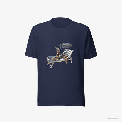 Dobermann T-Shirt – Men Navy T-Shirt Eco-Friendly – Relaxing on a Sunbed (on White Background)