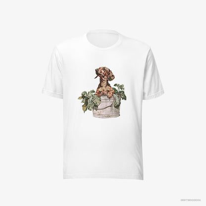 Dachshund T-Shirt – Men White T-Shirt Eco-Friendly – in the Vegetable Patch (on White Background)