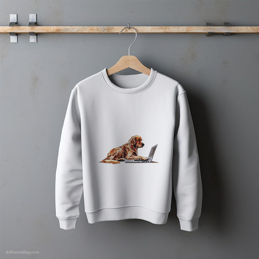 Golden Retriever Browsing on a Laptop Sweatshirt – Unisex Sweatshirt for Dog Lovers