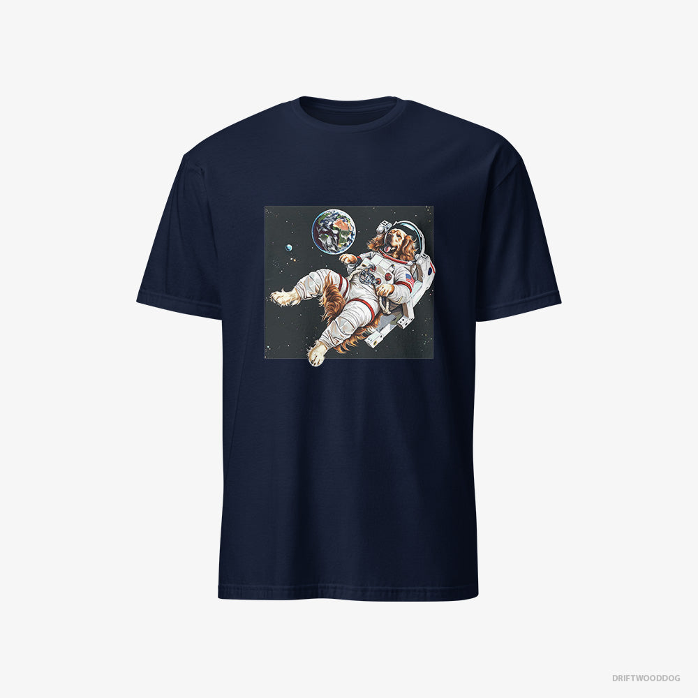 Golden Retriever T-Shirt – Men Navy T-Shirt Classic – Flying in Outer Space (on White Background)