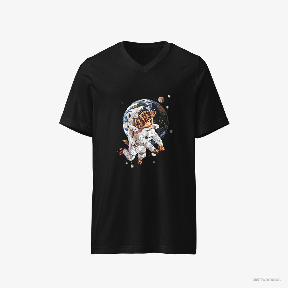 Dachshund Exploring the Universe – Men's T-Shirt Black V-Neck – V-Neck