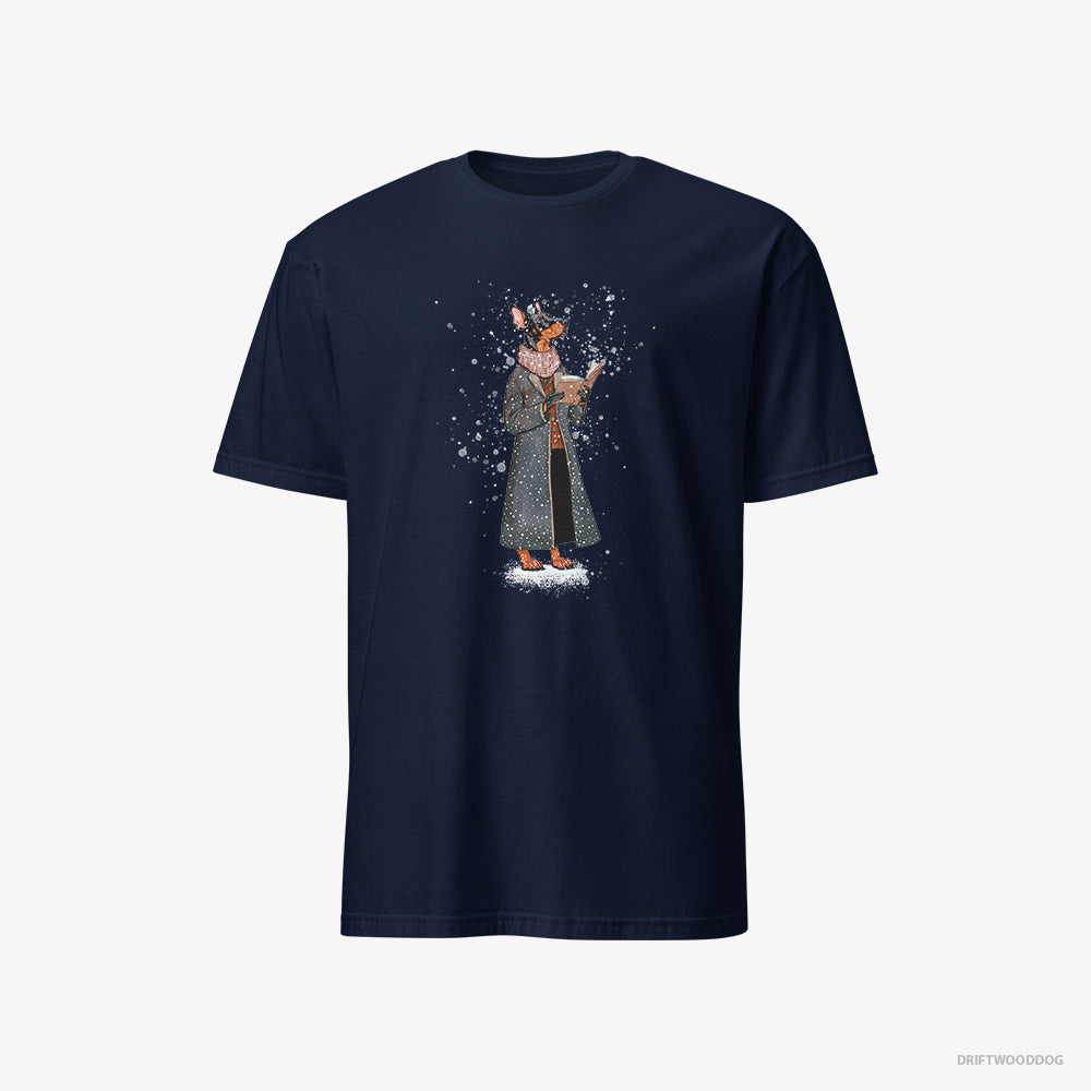 Dobermann Singing Christmas Songs with a Carol Book – Men's T-Shirt Navy – Classic