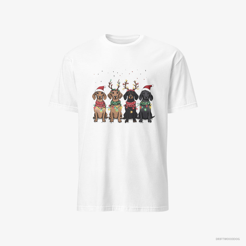 Dachshund T-Shirt – Men White T-Shirt Classic – Puppies in a Warm Christmas Atmosphere (on White Background)