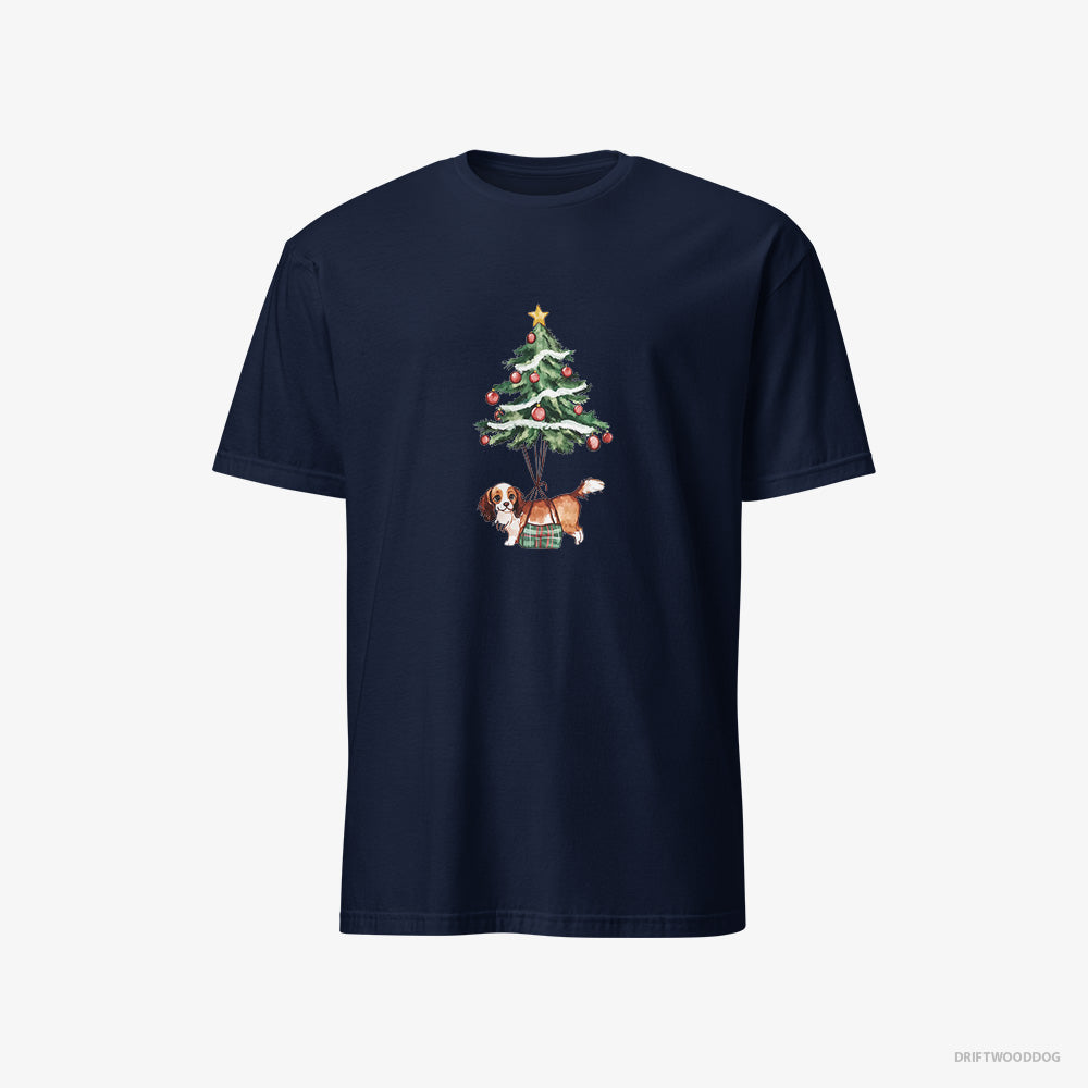 Cavalier King Charles Spaniel T-Shirt – Men Navy T-Shirt Classic – Pinned to the Christmas Tree (on White Background)