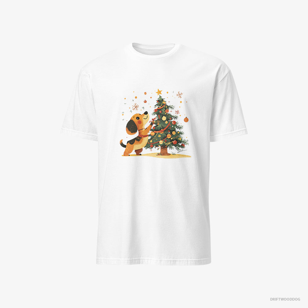 Dachshund T-Shirt – Men White T-Shirt Classic – Setting Up the Christmas Tree (on White Background)