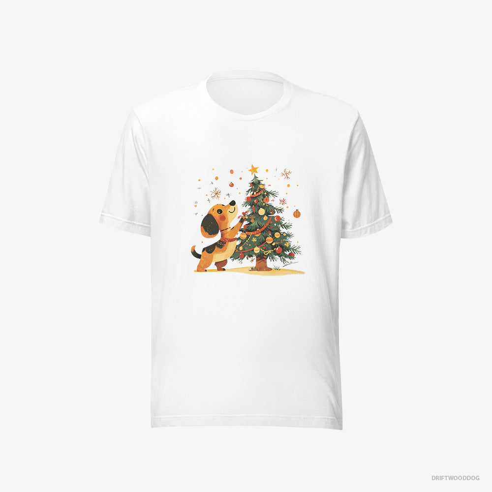 Dachshund T-Shirt – Men White T-Shirt Eco-Friendly – Setting Up the Christmas Tree (on White Background)