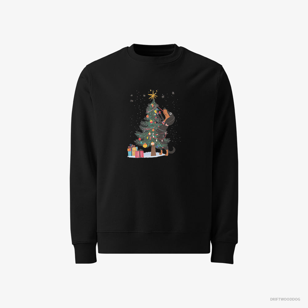 Funny Black Dachshund Styling the Christmas Tree – Men's Sweatshirt Black – Classic