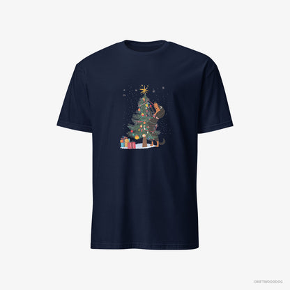 Dachshund T-Shirt – Men Navy T-Shirt Classic – Styling the Christmas Tree (on White Background)