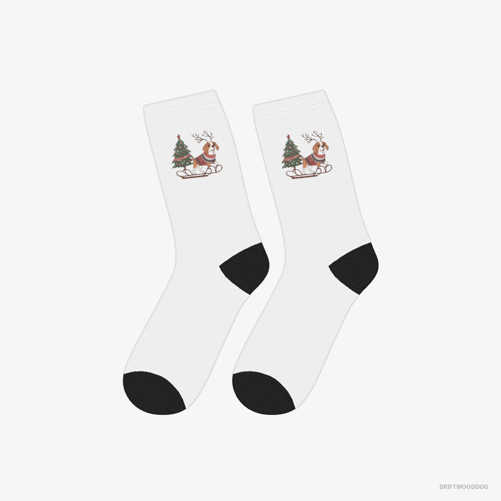 Beagle Pulling a Festive Tree on a Sled – Socks White – Classic