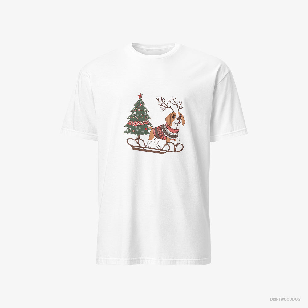 Beagle T-Shirt – Men White T-Shirt Classic – Pulling a Festive Tree on a Sled (on White Background)