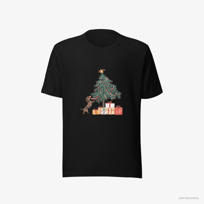 Dachshund Decorating the Christmas Tree with a Sausage Black T-Shirt