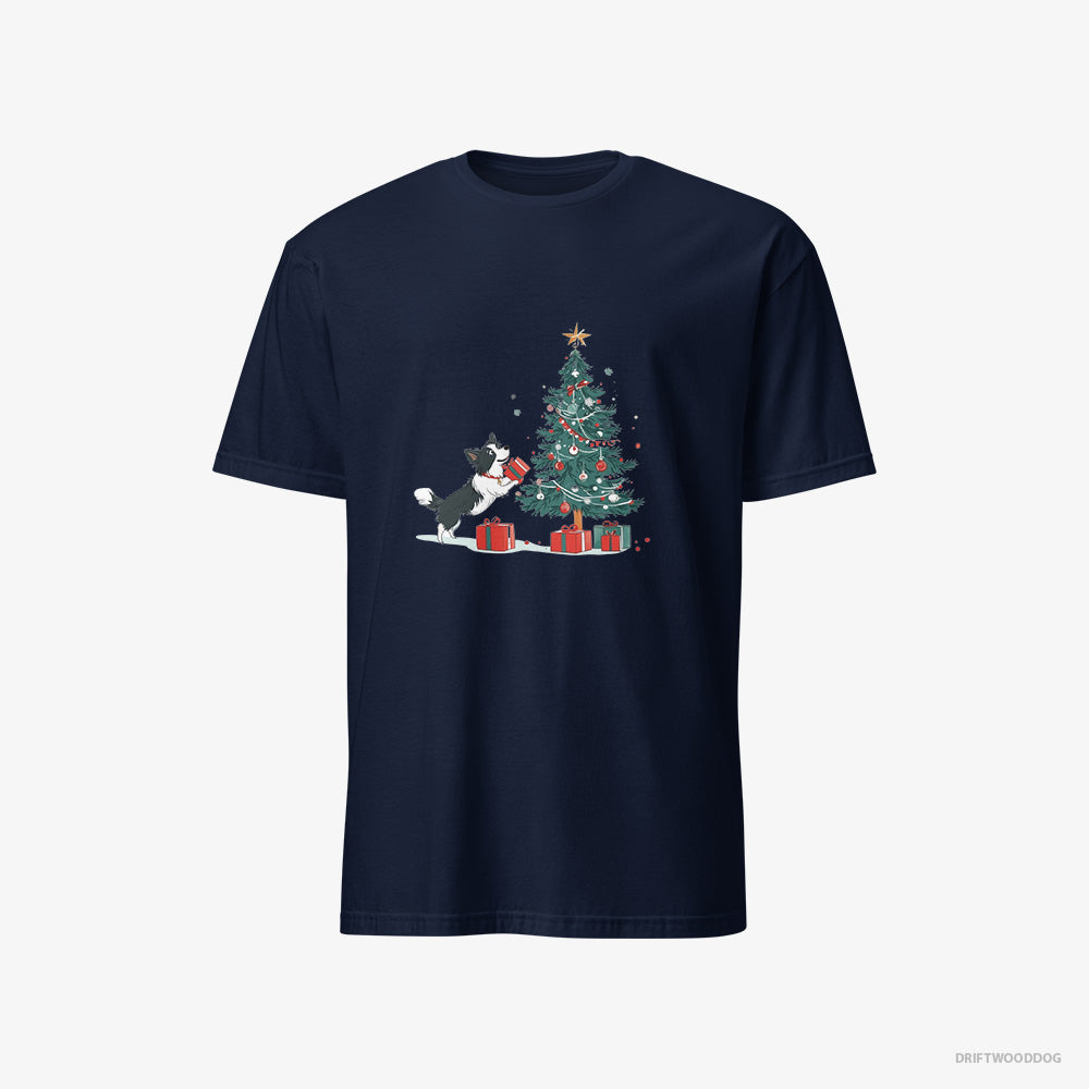 Border Collie T-Shirt – Men Navy T-Shirt Classic – Preparing Presents for the Christmas (on White Background)