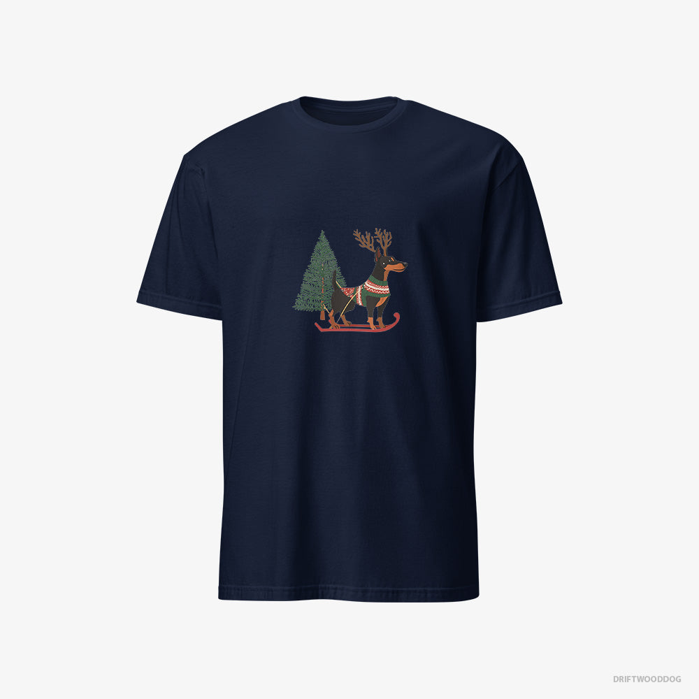 Dobermann T-Shirt – Men Navy T-Shirt Classic – Skiing with Reindeer Antlers (on White Background)